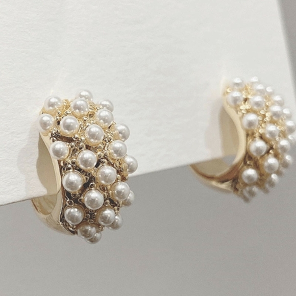 Small pearl fantasy earrings - Picture 2 of 4